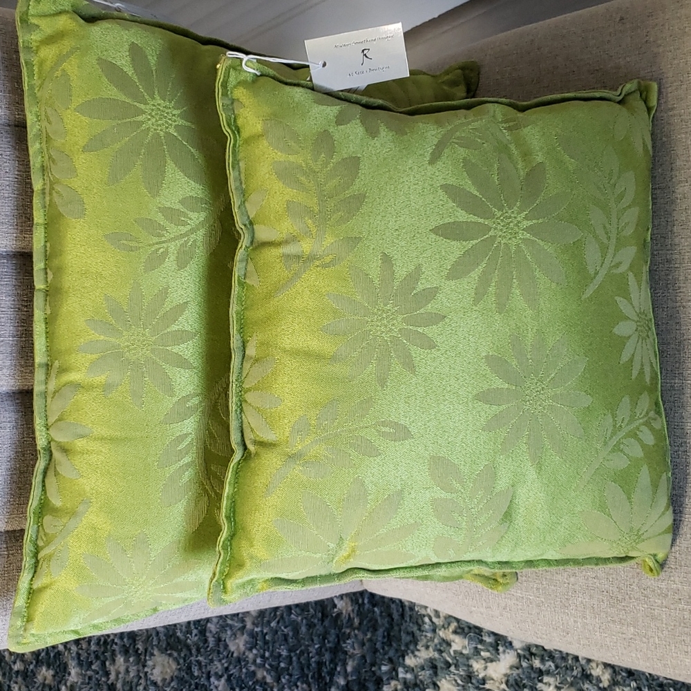 Pillows - Picture 5 of 5
